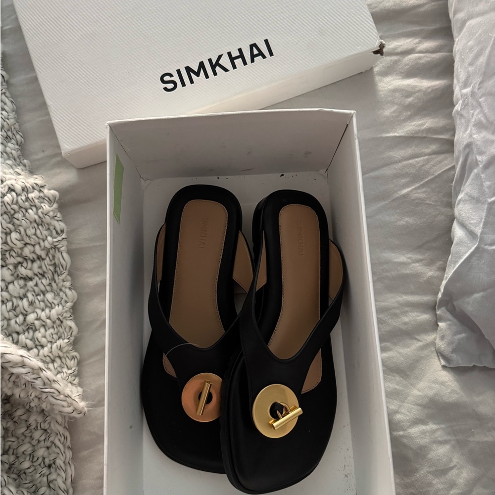 NWT - SIMKHAI Asher Washer Leather Thong Sandals in Black